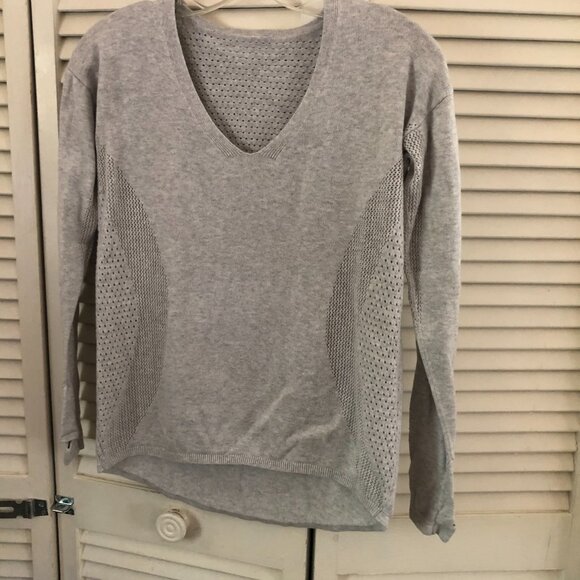 Lululemon mesh sweatshirt - Picture 2 of 4